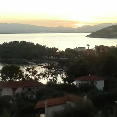 μονοκατοικία με υπέροχη θέα * Marathos (Thessaly)